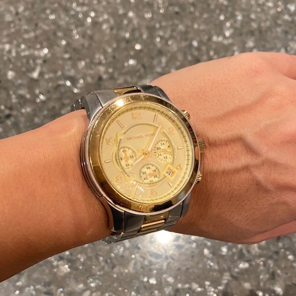 Michael Kors Unisex two tone watch in very good condition!
